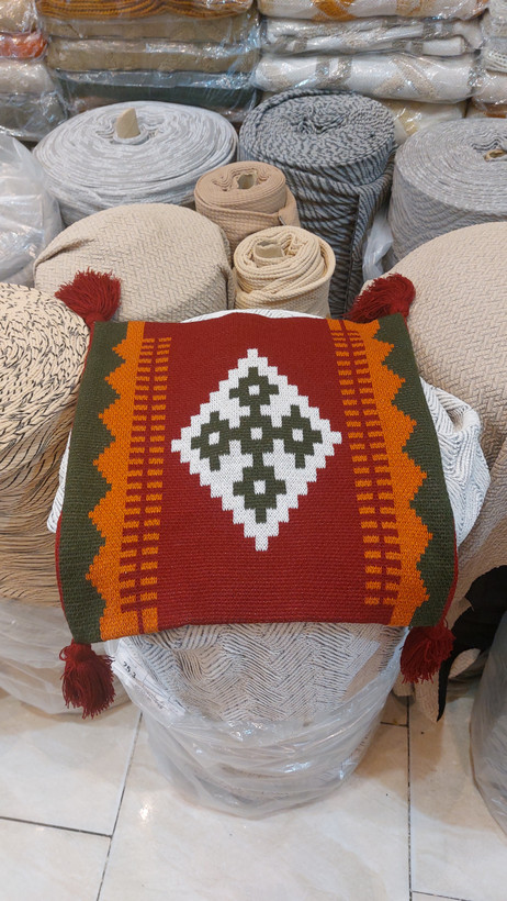کاور کوسن طرح گلیم